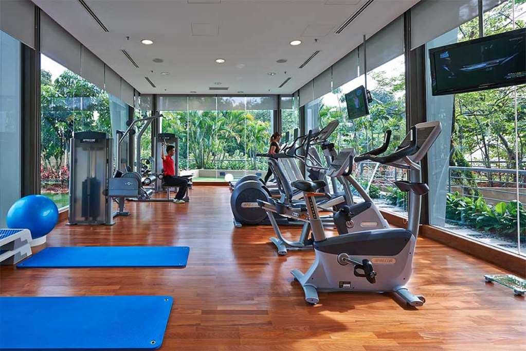 Eastin Hotel Kuala Lumpur Petaling Jaya Konforlar fotoğraf The gym at the hotel