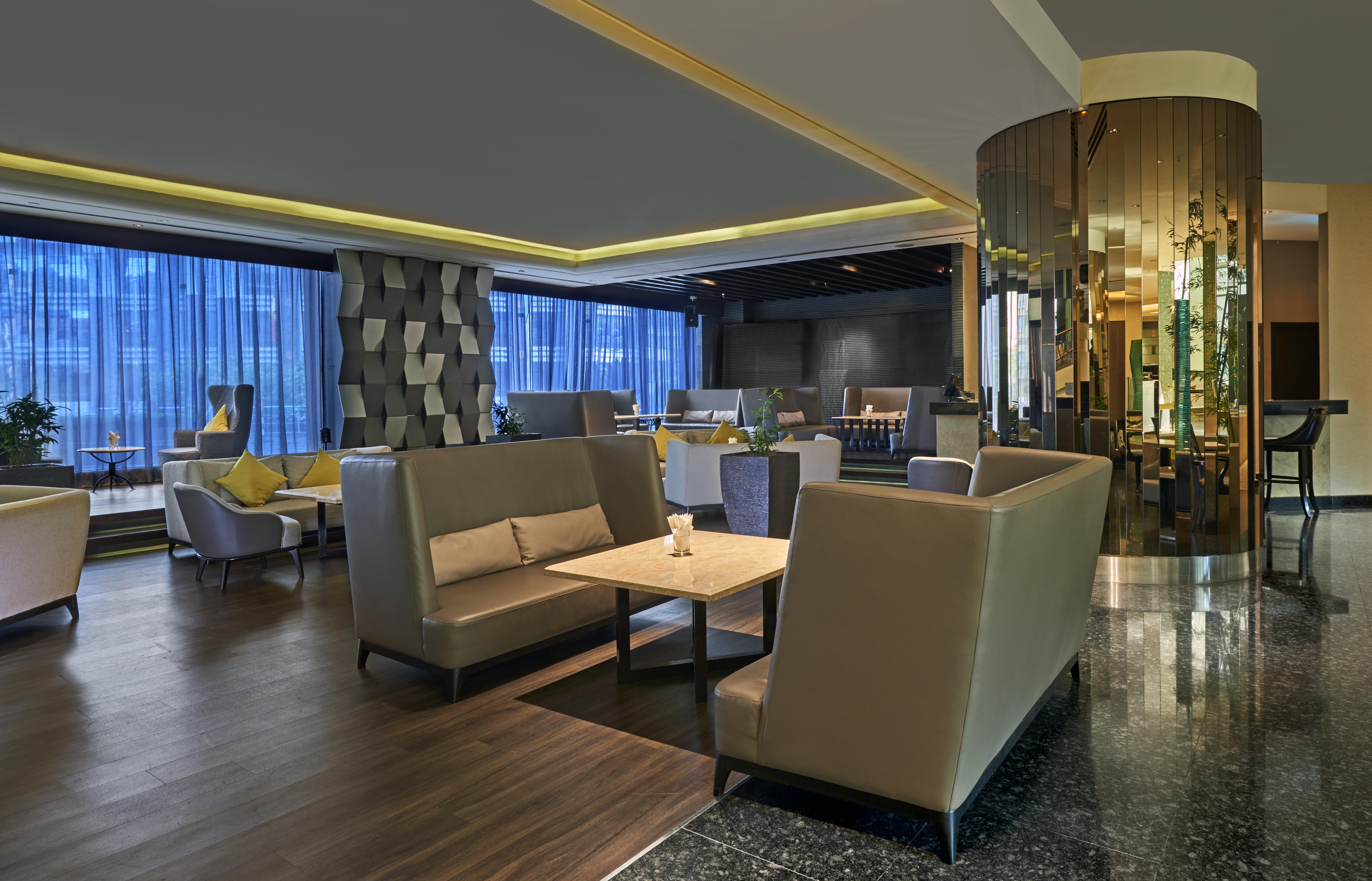 Eastin Hotel Kuala Lumpur Petaling Jaya Dış mekan fotoğraf The Lounge at the airport