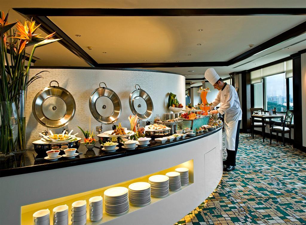 Eastin Hotel Kuala Lumpur Petaling Jaya Dış mekan fotoğraf A buffet at a hotel