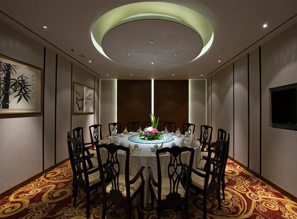 Eastin Hotel Kuala Lumpur Petaling Jaya Dış mekan fotoğraf A private dining room at the Shangri-La hotel in Kuala Lumpur, Malaysia