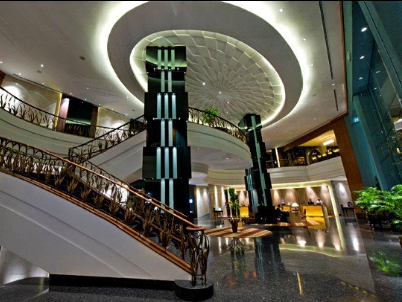 Eastin Hotel Kuala Lumpur Petaling Jaya Dış mekan fotoğraf The lobby of the hotel